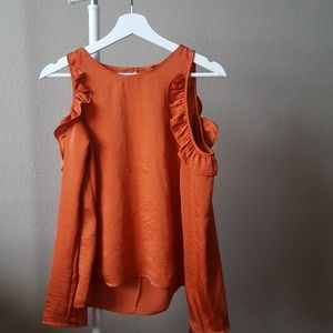 Fall staple 🍂🍁 copper cold shoulder blouse